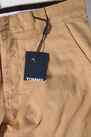 Мъжки панталон Tommy Jeans, Размер M, Цвят Бежов, Цена 118,99 лв.