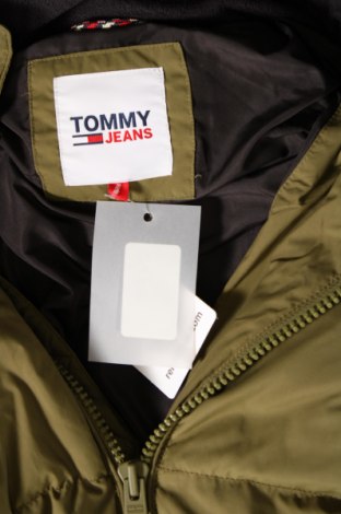 Pánska bunda  Tommy Jeans, Veľkosť L, Farba Zelená, Cena  235,95 €