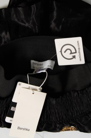 Sukně- kalhoty  Bershka, Velikost S, Barva Černá, Cena  219,00 Kč