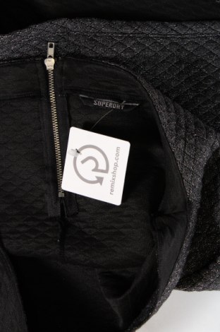 Rock Superdry, Größe M, Farbe Grau, Preis € 28,79