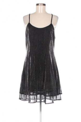 Kleid, Größe L, Farbe Silber, Preis 8,49 €