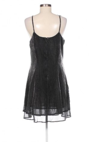 Kleid, Größe L, Farbe Silber, Preis 8,49 €