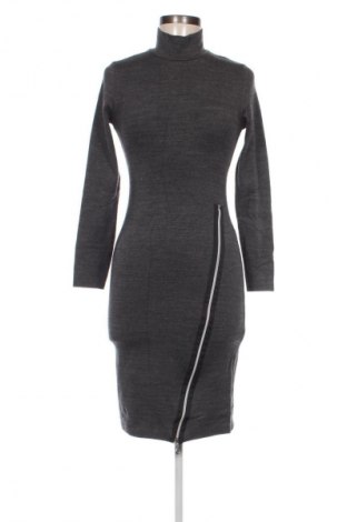 Kleid, Größe S, Farbe Grau, Preis 8,49 €