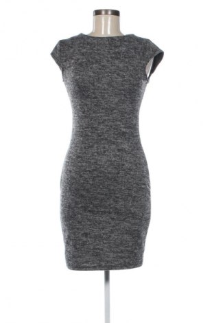 Kleid, Größe S, Farbe Grau, Preis € 8,49