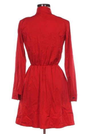 Kleid, Größe M, Farbe Rot, Preis € 9,49