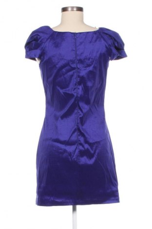 Kleid Ax Paris, Größe M, Farbe Lila, Preis 4,49 €