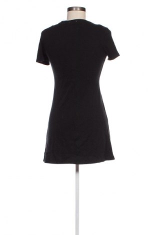 Kleid Bershka, Größe L, Farbe Schwarz, Preis 13,49 €