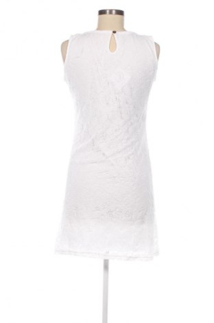 Kleid Blanc Du Nil, Größe M, Farbe Weiß, Preis 9,99 €