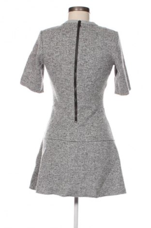 Kleid Calvin Klein Jeans, Größe XS, Farbe Grau, Preis € 28,99