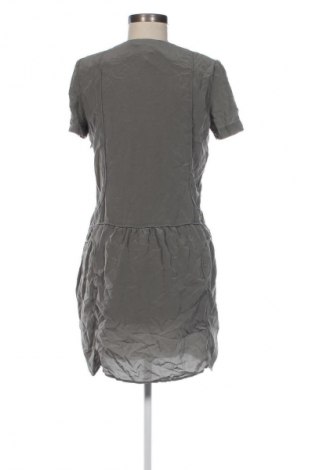 Kleid Comptoir Des Cotonniers, Größe M, Farbe Grau, Preis 36,99 €