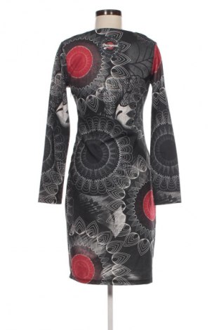 Kleid Desigual, Größe M, Farbe Mehrfarbig, Preis 69,22 €