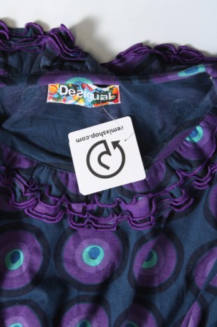 Рокля Desigual, Размер XS, Цвят Многоцветен, Цена 57,99 лв.