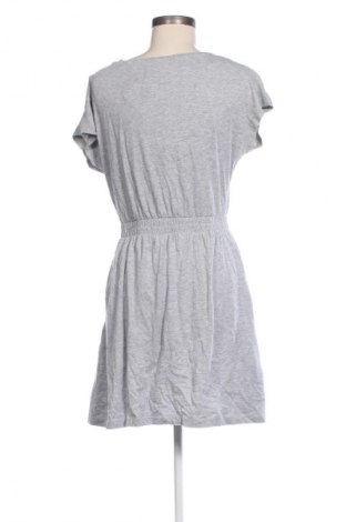 Kleid Edc By Esprit, Größe S, Farbe Grau, Preis € 16,99