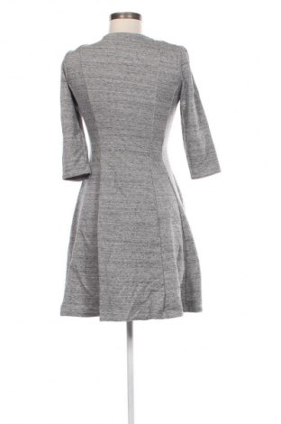 Kleid Edc By Esprit, Größe S, Farbe Grau, Preis € 13,79