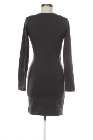 Kleid Edc By Esprit, Größe S, Farbe Grau, Preis 33,79 €