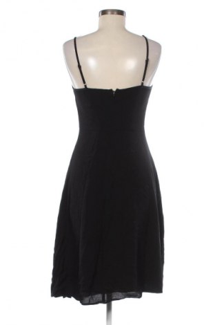 Rochie Forever 21, Mărime M, Culoare Negru, Preț 86,56 Lei