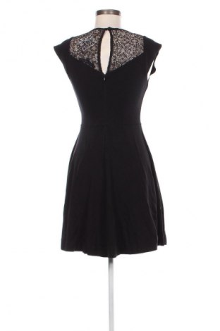 Kleid French Connection, Größe L, Farbe Schwarz, Preis 40,49 €