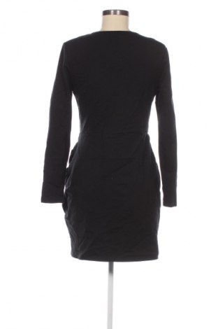 Kleid Ivyrevel, Größe M, Farbe Schwarz, Preis 33,99 €