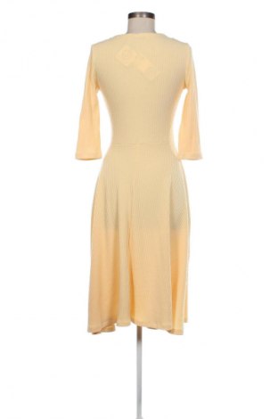 Kleid Mango, Größe M, Farbe Gelb, Preis 35,02 €