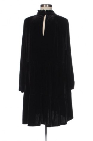 Kleid Monki, Größe M, Farbe Schwarz, Preis 7,99 €