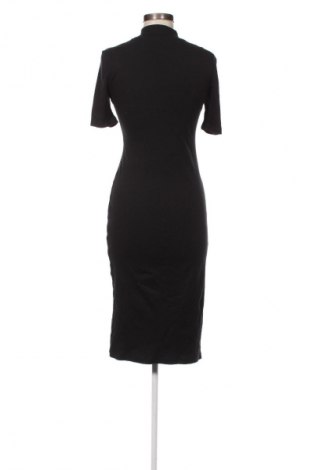 Kleid Moss Copenhagen, Größe M, Farbe Schwarz, Preis 16,99 €