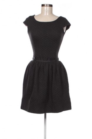 Kleid Naf Naf, Größe S, Farbe Schwarz, Preis 21,99 €