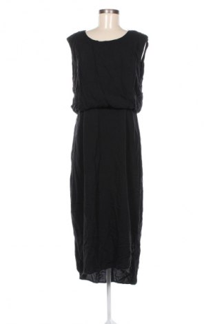 Kleid Numph, Größe S, Farbe Schwarz, Preis 29,99 €