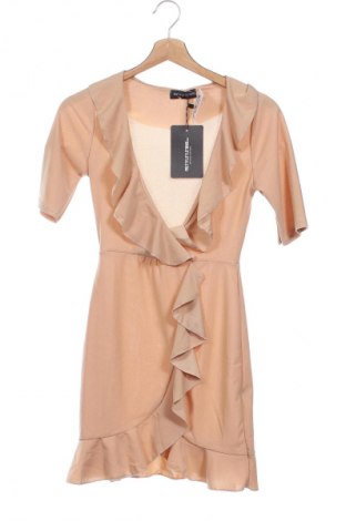 Kleid Pretty Little Thing, Größe XS, Farbe Beige, Preis 9,99 €