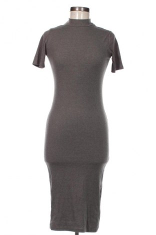 Kleid Pull&Bear, Größe M, Farbe Grau, Preis 10,49 €