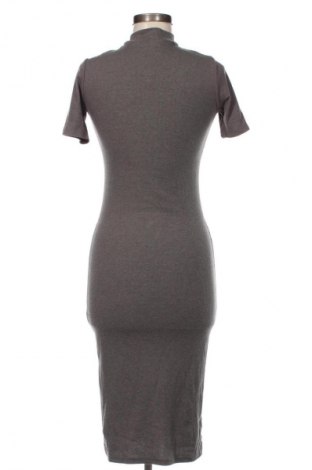 Kleid Pull&Bear, Größe M, Farbe Grau, Preis € 6,49