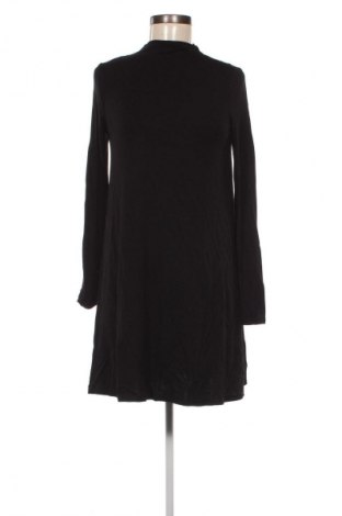 Rochie Pull&Bear, Mărime L, Culoare Negru, Preț 38,99 Lei