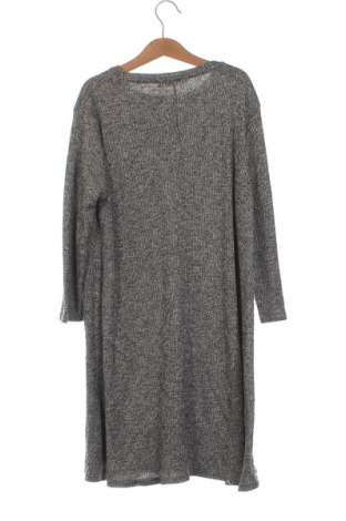 Kleid Pull&Bear, Größe M, Farbe Mehrfarbig, Preis 2,99 €