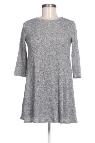 Kleid Pull&Bear, Größe S, Farbe Grau, Preis € 8,49