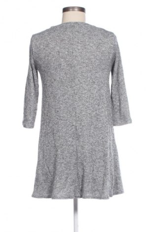 Rochie Pull&Bear, Mărime S, Culoare Gri, Preț 38,99 Lei