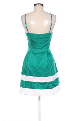 Rochie Rinascimento, Mărime S, Culoare Verde, Preț 175,99 Lei