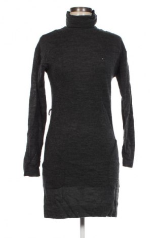 Kleid River Woods, Größe M, Farbe Grau, Preis € 36,99