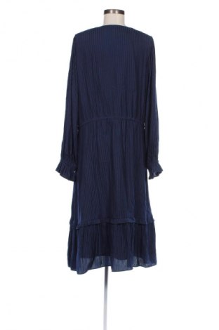 Kleid Selected Femme, Größe M, Farbe Blau, Preis € 11,99