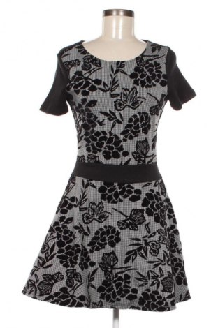 Rochie Smash, Mărime M, Culoare Negru, Preț 18,99 Lei