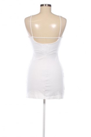 Rochie Stradivarius, Mărime S, Culoare Alb, Preț 68,99 Lei