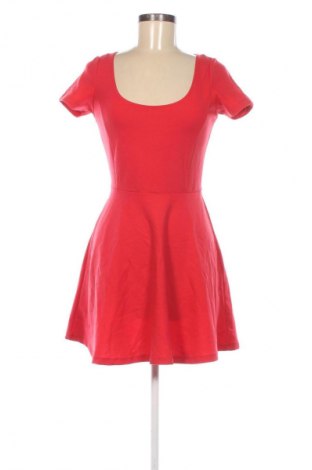 Kleid Stradivarius, Größe M, Farbe Rot, Preis 8,49 €