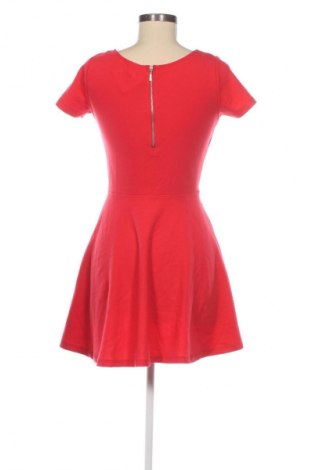 Kleid Stradivarius, Größe M, Farbe Rot, Preis € 8,49