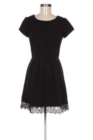 Kleid Stradivarius, Größe M, Farbe Schwarz, Preis € 20,29