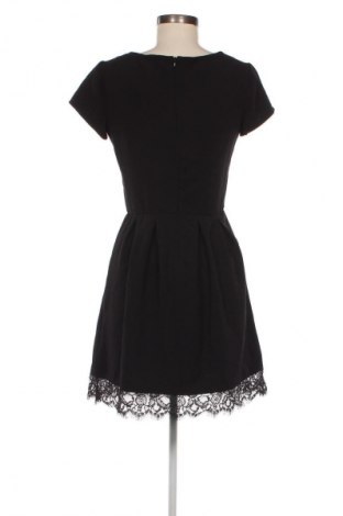 Kleid Stradivarius, Größe M, Farbe Schwarz, Preis 3,99 €