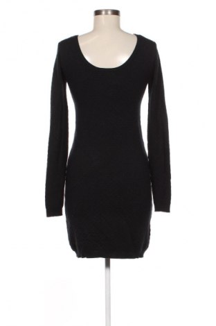 Kleid Stradivarius, Größe M, Farbe Schwarz, Preis 20,29 €