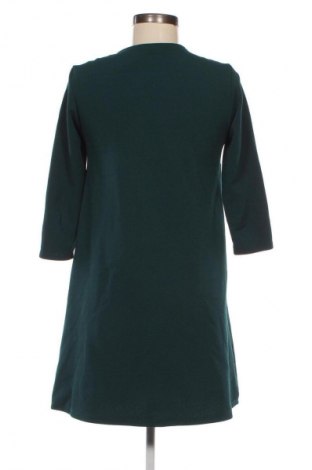 Rochie Stradivarius, Mărime S, Culoare Verde, Preț 11,99 Lei