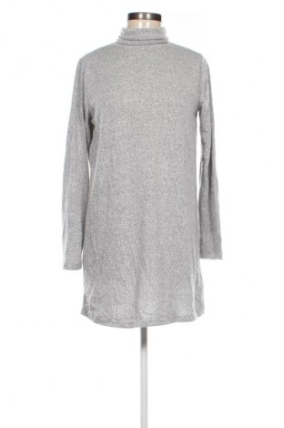 Kleid Stradivarius, Größe M, Farbe Grau, Preis 7,49 €