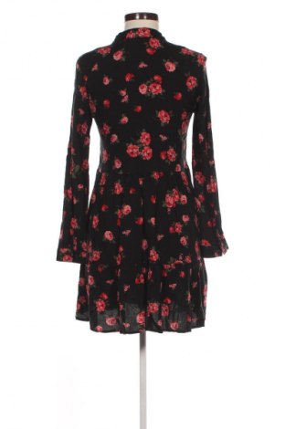 Kleid Stradivarius, Größe M, Farbe Mehrfarbig, Preis 9,49 €