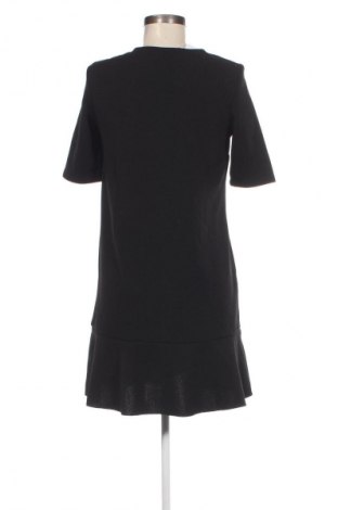 Kleid Stradivarius, Größe M, Farbe Schwarz, Preis 8,49 €