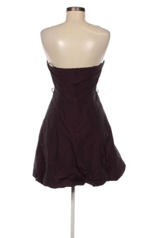 Kleid Swing, Größe M, Farbe Rot, Preis € 26,99