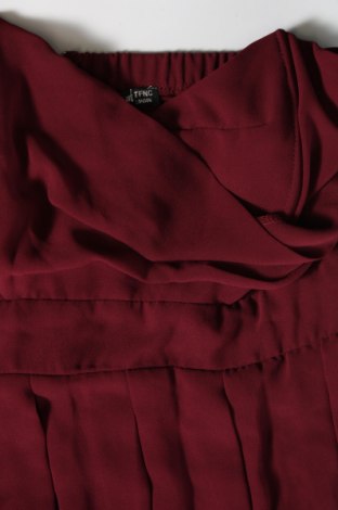 Kleid TFNC London, Größe S, Farbe Rot, Preis € 23,99